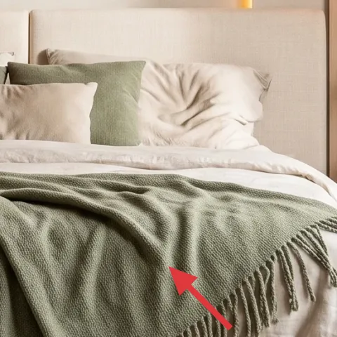 green throw blanket